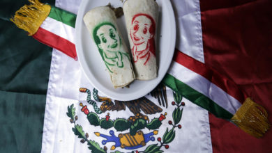 Una taquería en el centro de México crea el 'taco Sheinbaum' y usa tortillas con su imagen