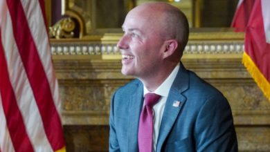 Spencer Cox ganó en las primarias republicanas en Utah