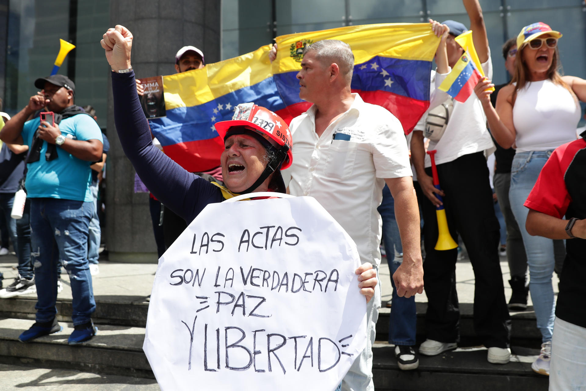 Suben a 11 los muertos en Venezuela en protestas contra el resultado electoral, según ONG