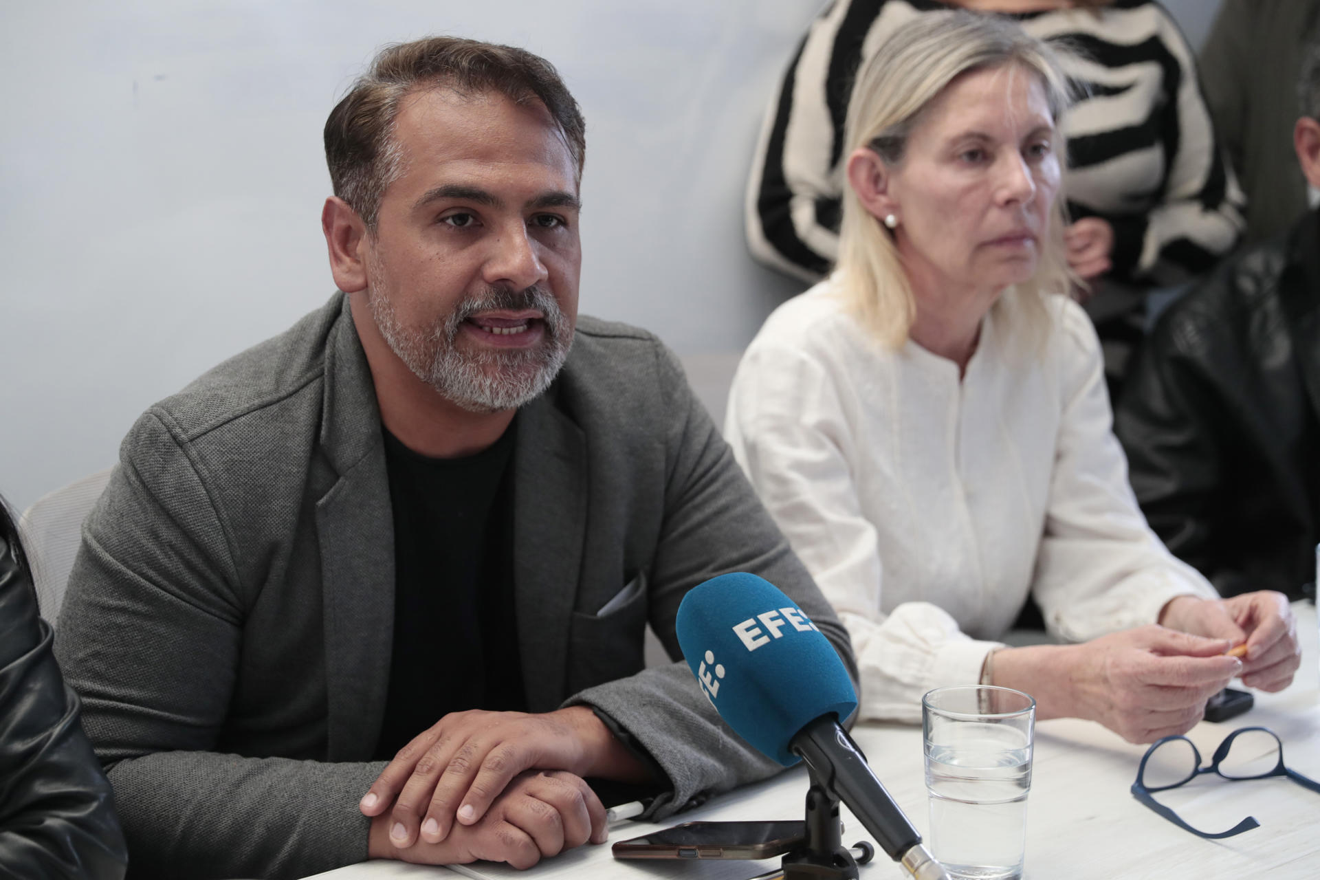 Solo 7.012 de los 2,8 millones de venezolanos que residen en Colombia votarán el domingo