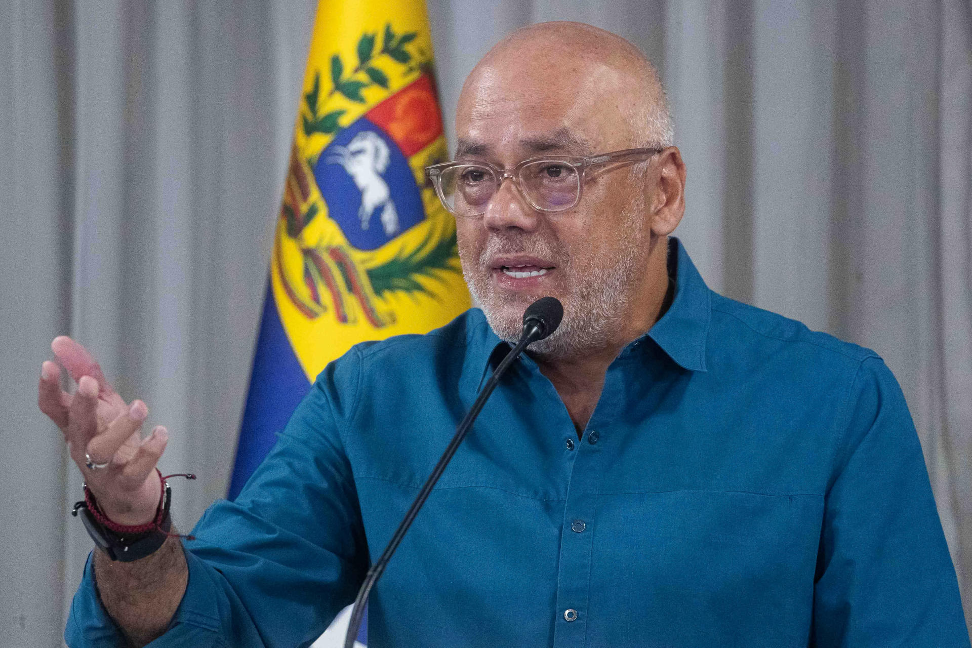 El chavismo dice que alianza opositora "cantará fraude" desde Miami el día de los comicios