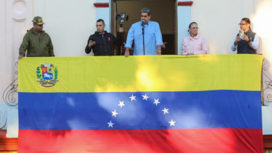 El Gobierno de Venezuela rompe relaciones con Perú por "desconocer la voluntad del pueblo"