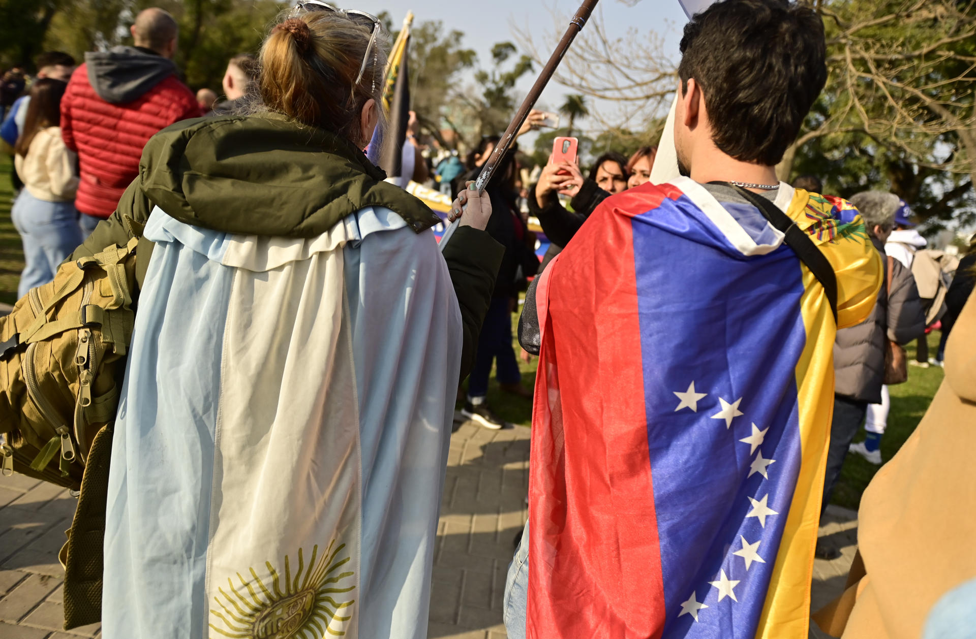 Venezolanos en Argentina piden facilidades en trámites migratorios tras cierre de embajada