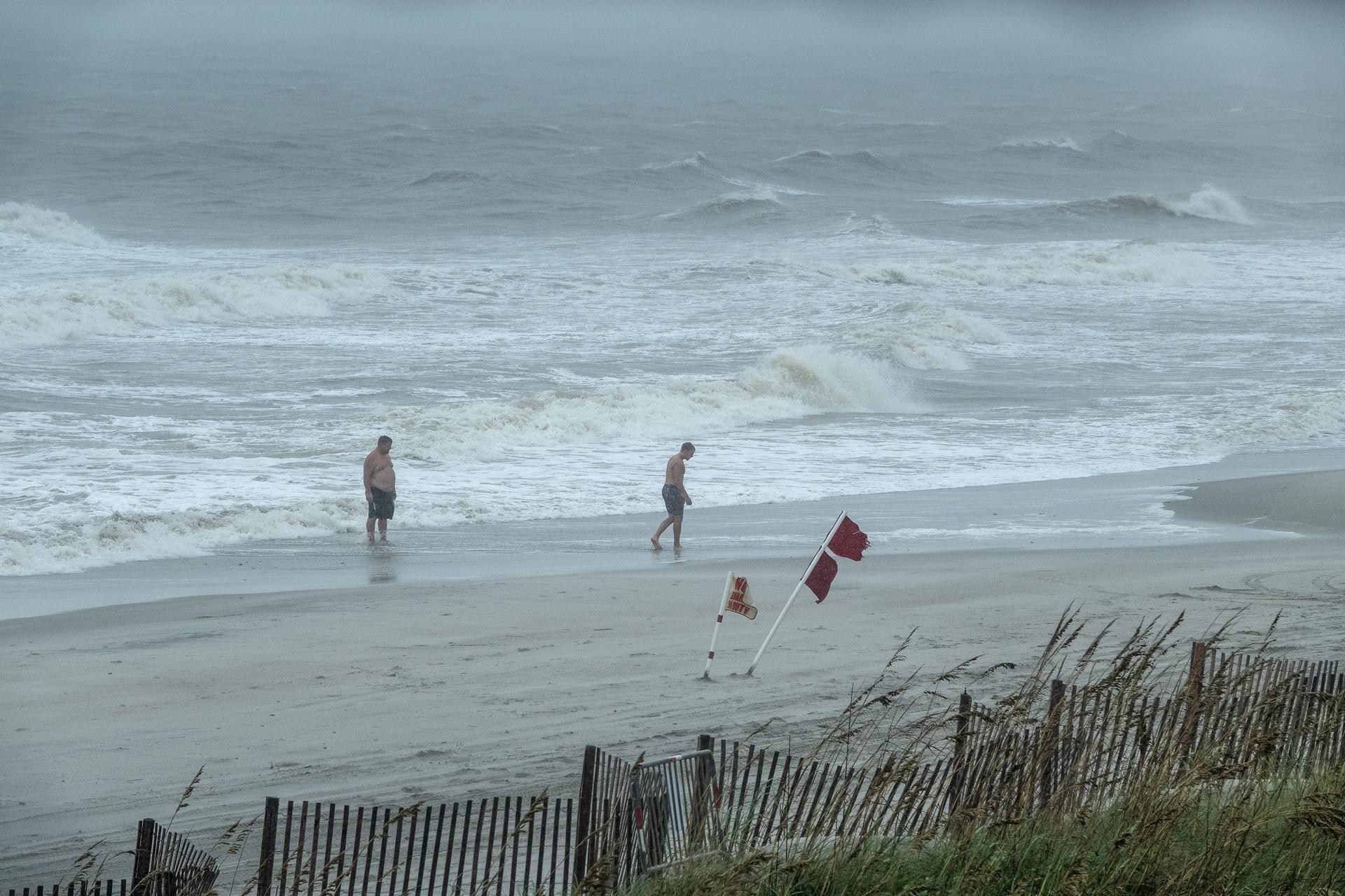 Debby produce tornados que dejan un muerto y peligrosas inundaciones en Carolina del Norte