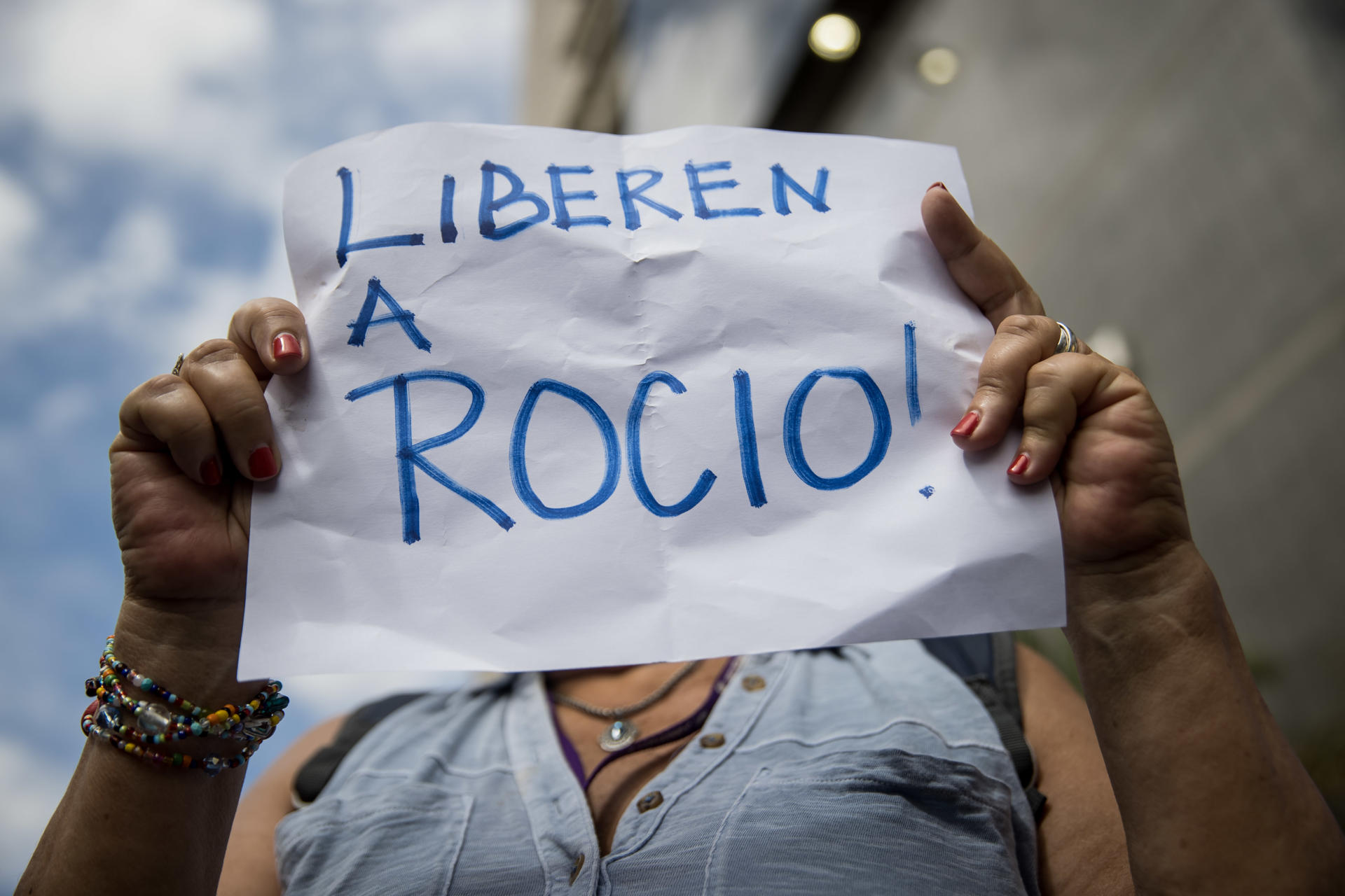 Activista venezolana cumple seis meses presa sin poder designar a sus abogados, según ONG