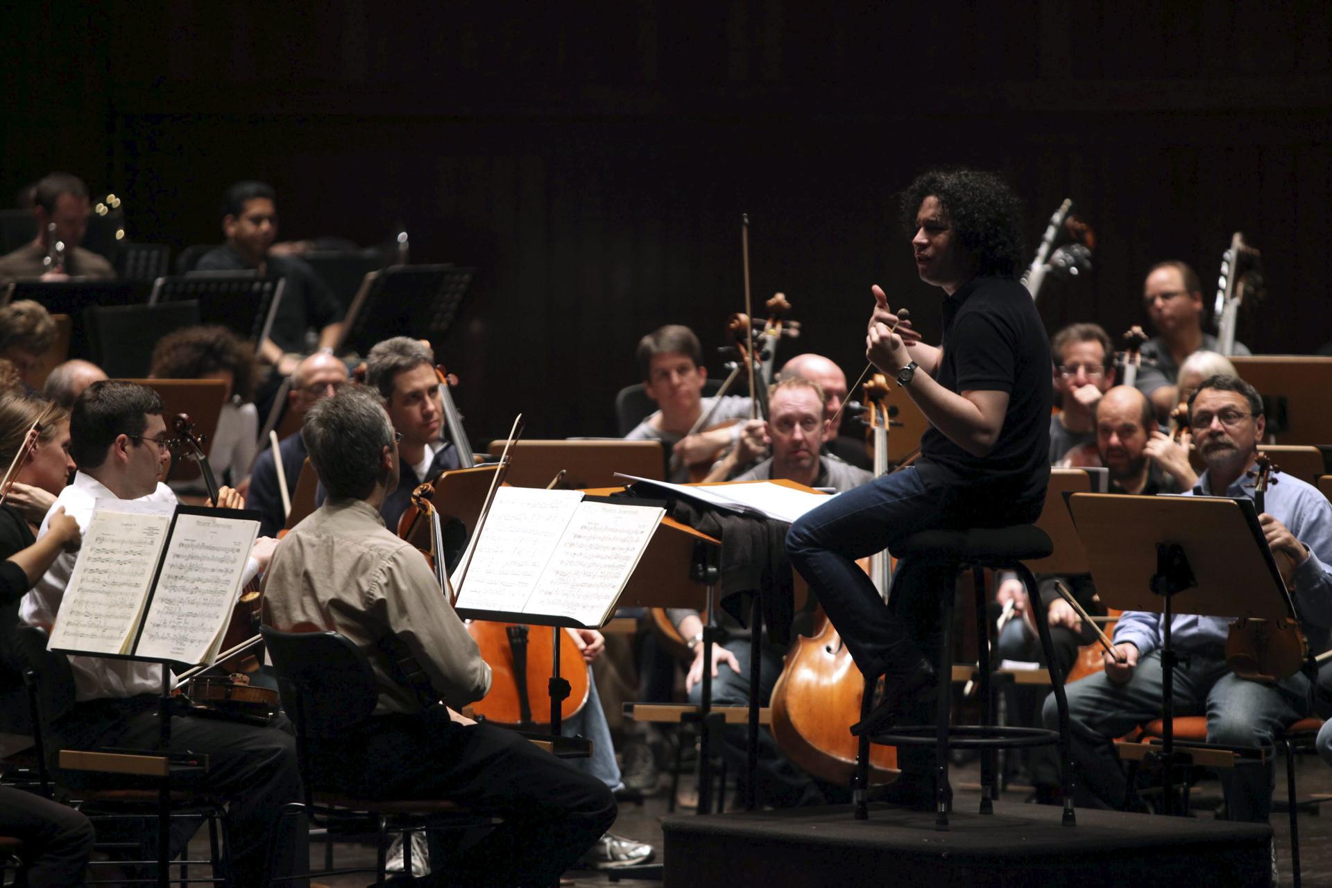 Gustavo Dudamel y la Filarmónica de LosÁngeles abrirán celebración del Mes de la Herencia Hispana en EEUU