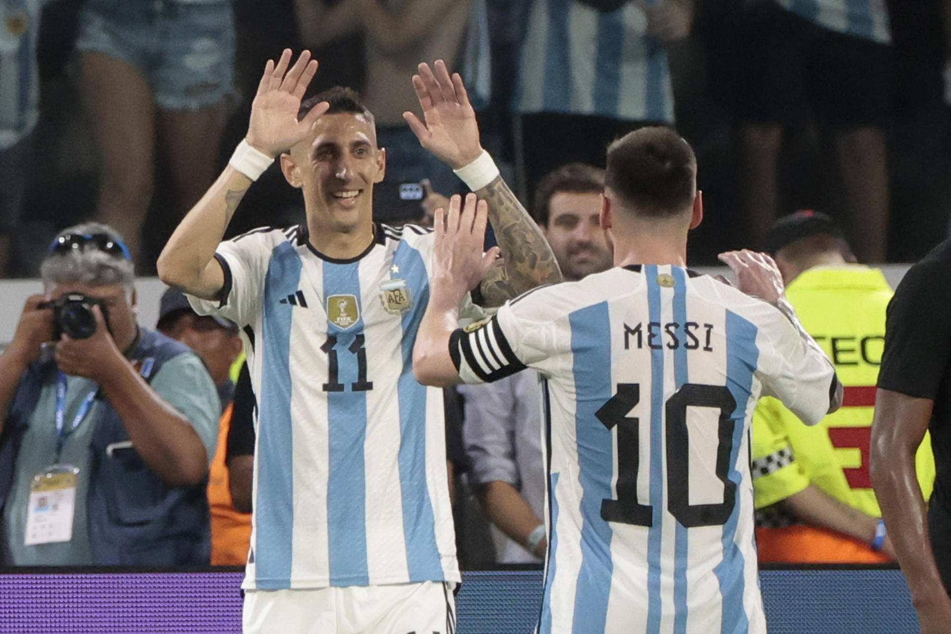 Argentina, por primera vez jugará sin Messi ni Di María