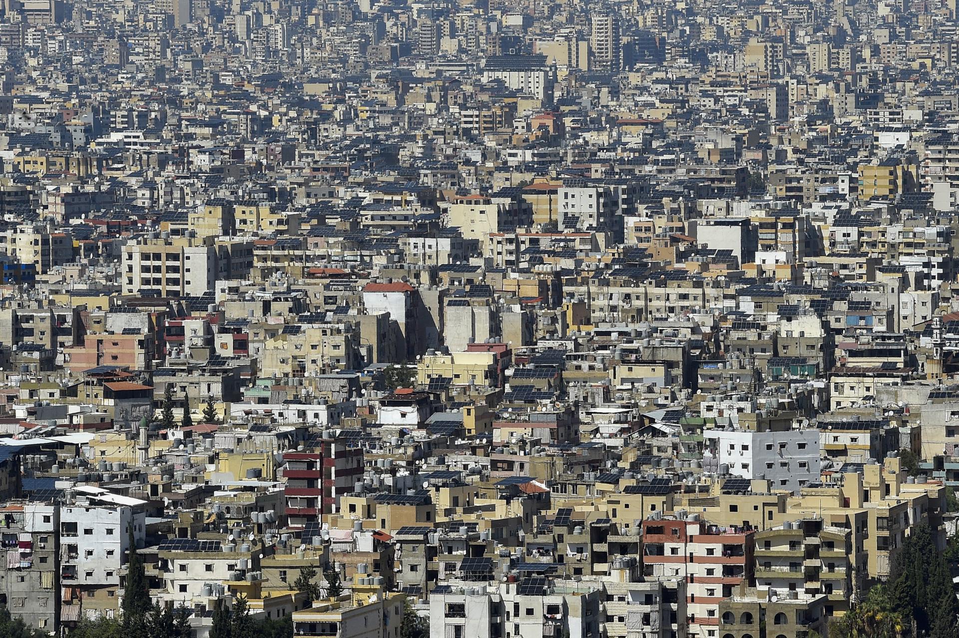 Nueva noche de bombardeos israelíes en Líbano, donde murió una familia de nueve miembros