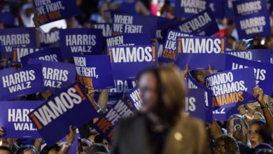 Kamala Harris aventaja a Trump entre votantes latinos de los estados clave, según encuesta