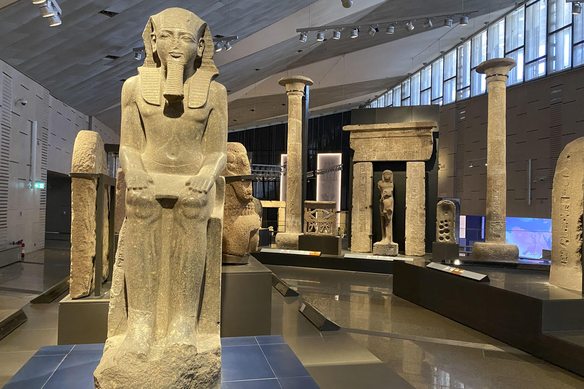 Egipto listo para exhibir al público 14.000 nuevas piezas en el Gran Museo Egipcio