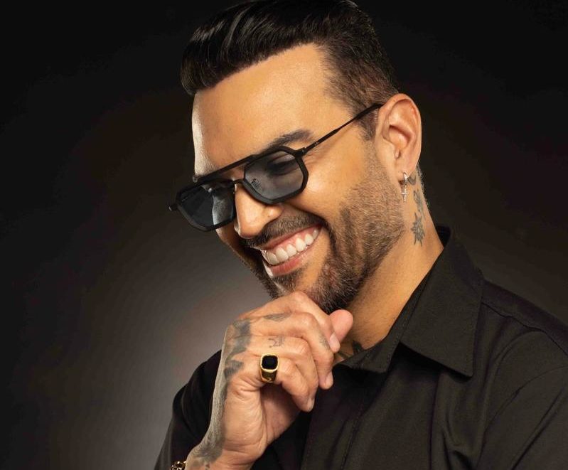 Luis Fernando Borjas presenta su tema promocional "Enamórame de ti" (+VIDEO)