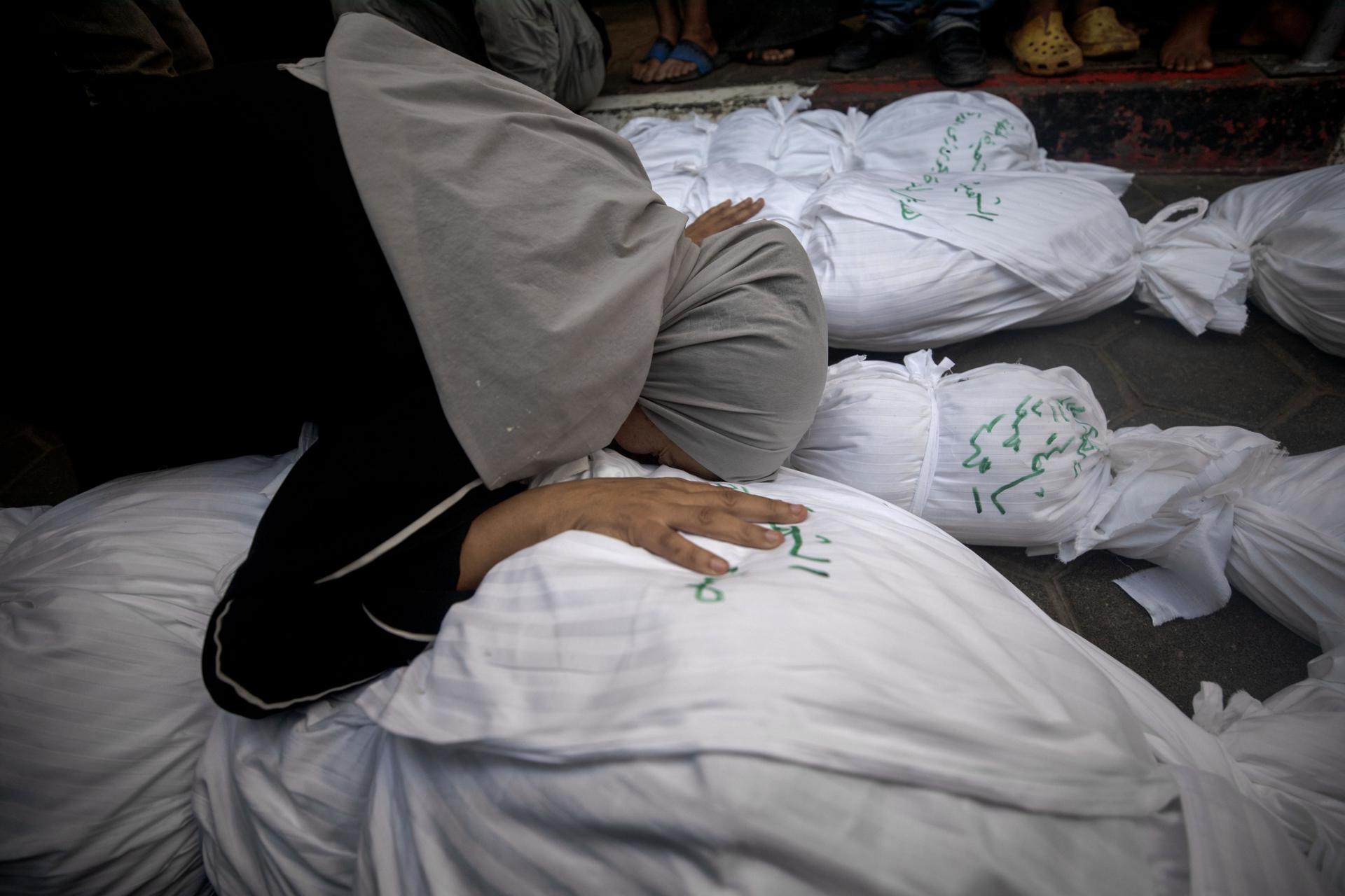 Casi 90 muertos en Gaza en el último día mientras Israel intensifica sus ataques