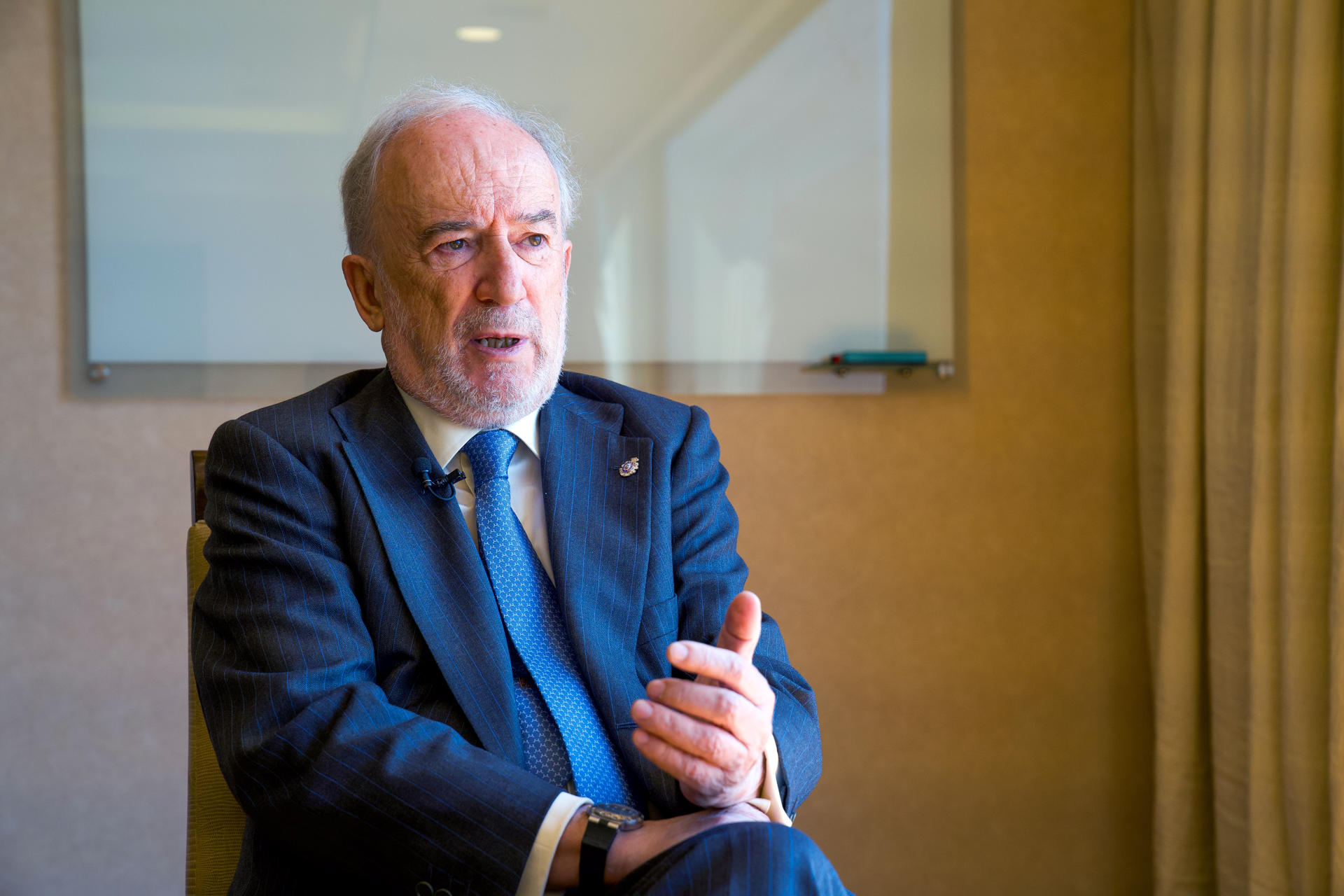El director de la RAE pide cuidar el español en la Inteligencia Artificial para que no cree dialectos propios
