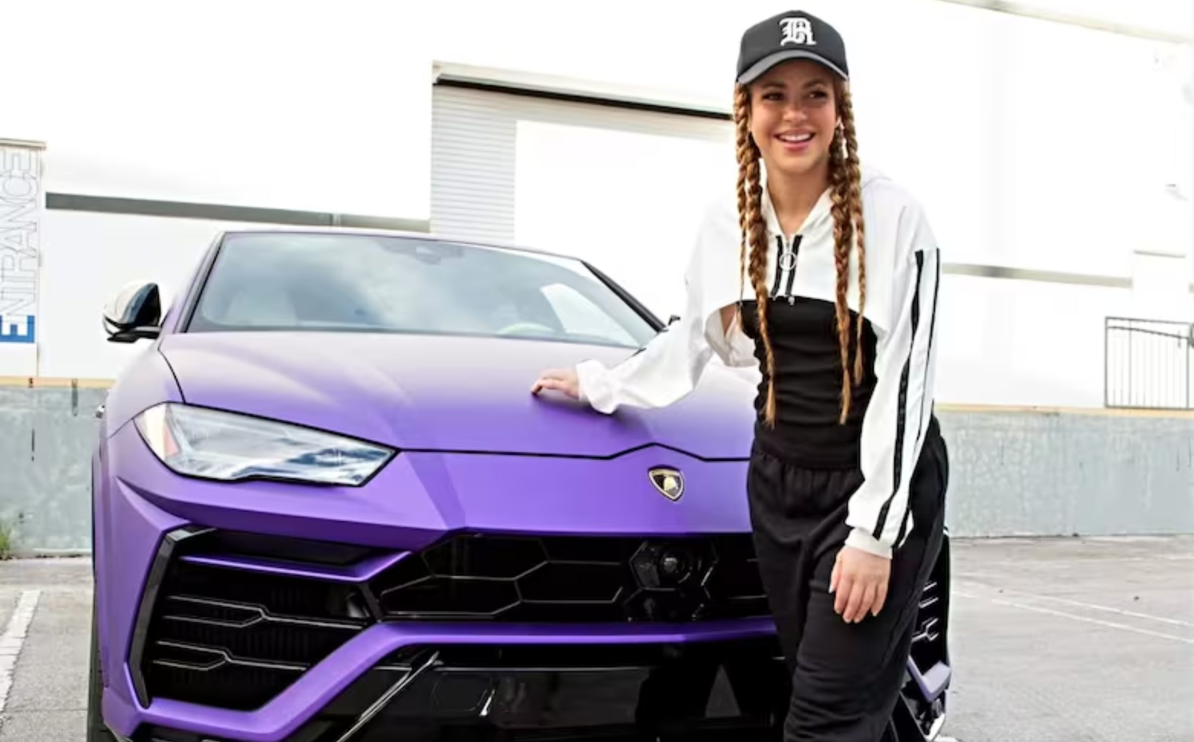 ¿Quieres el Lamborghini Urus morado de Shakira? ¡Esto es lo que tienes que saber!