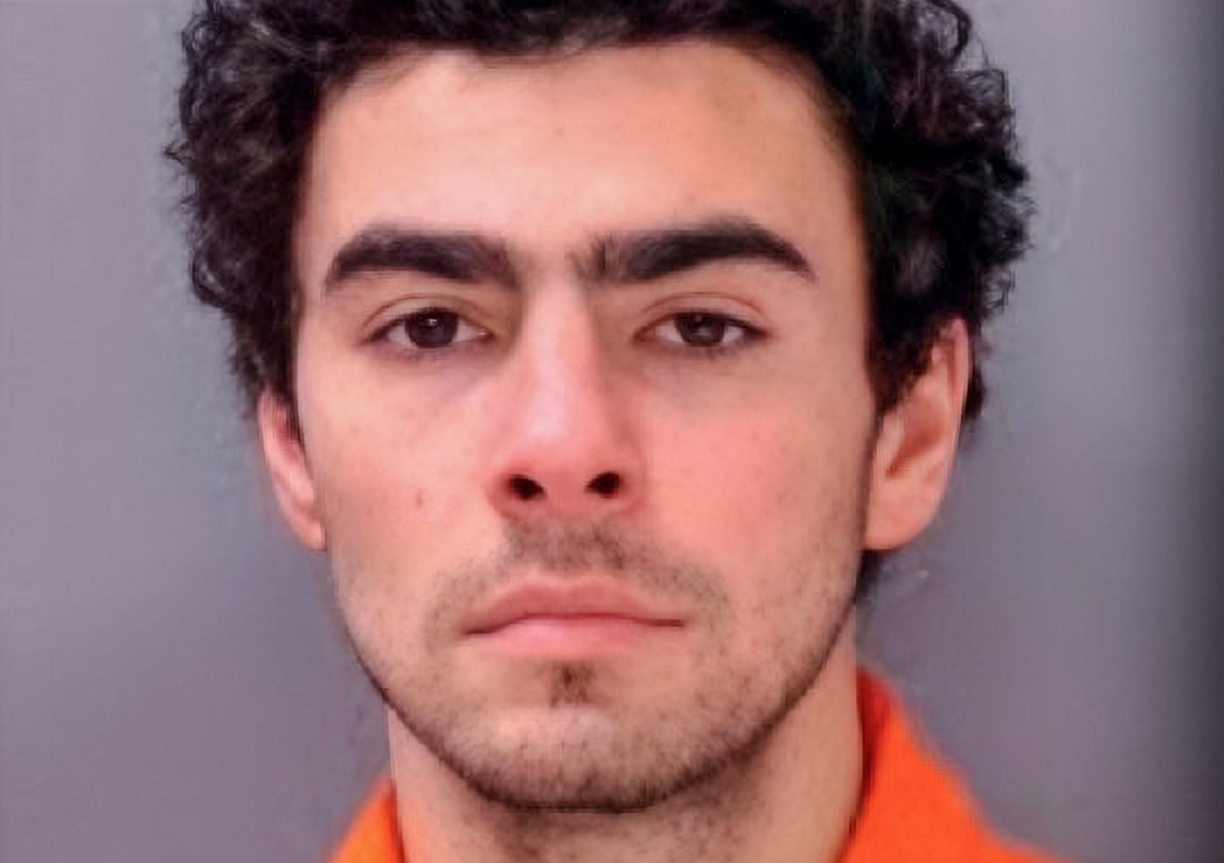 El joven que mató al ejecutivo de UnitedHealthcare no quería "poner en riesgo a inocentes"