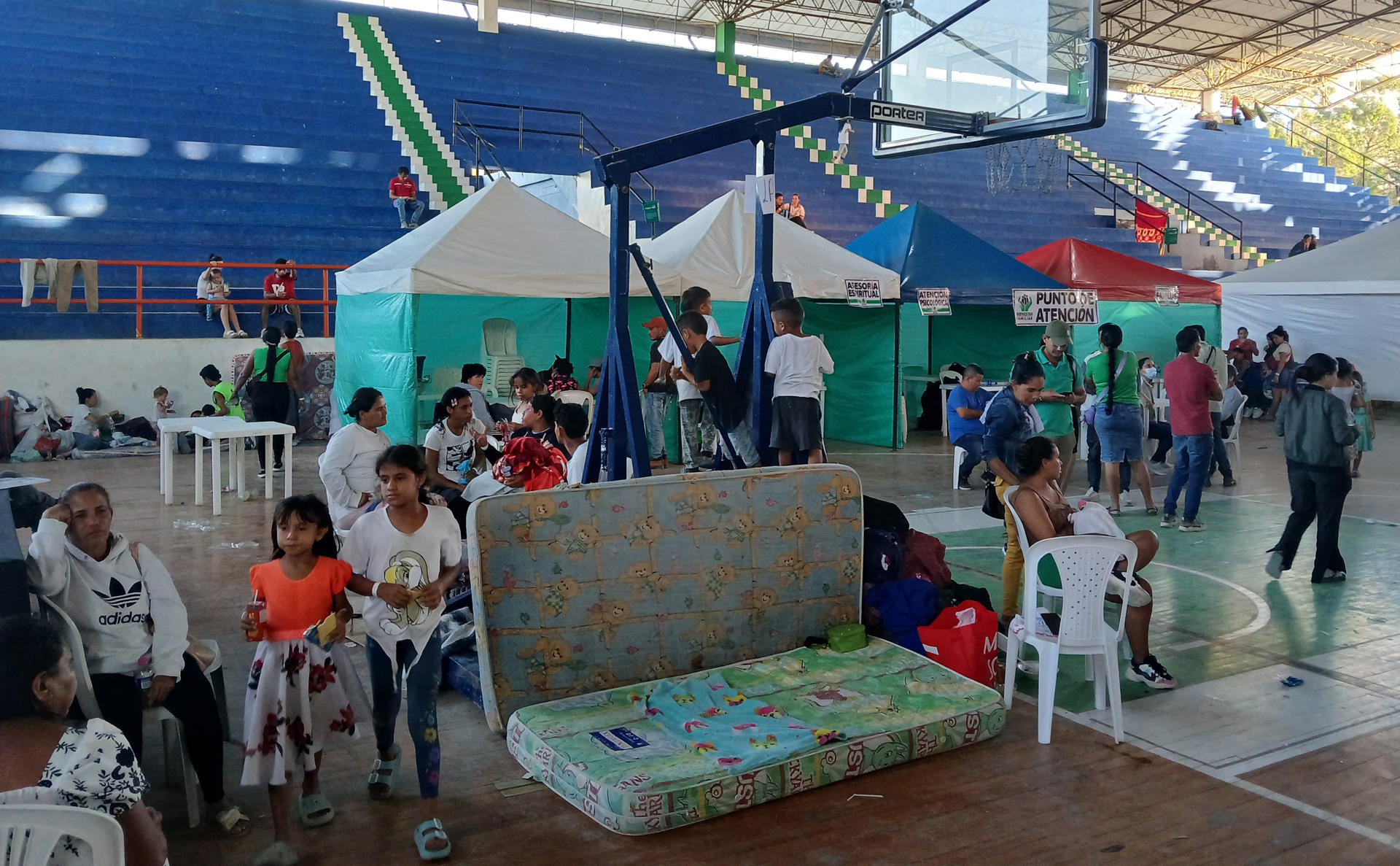El miedo y la angustia por el futuro reinan entre los desplazados del Catatumbo en Ocaña