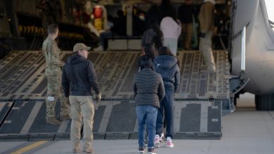 Trump se plantea ofrecer dinero a migrantes indocumentados para que abandonen EE.UU.