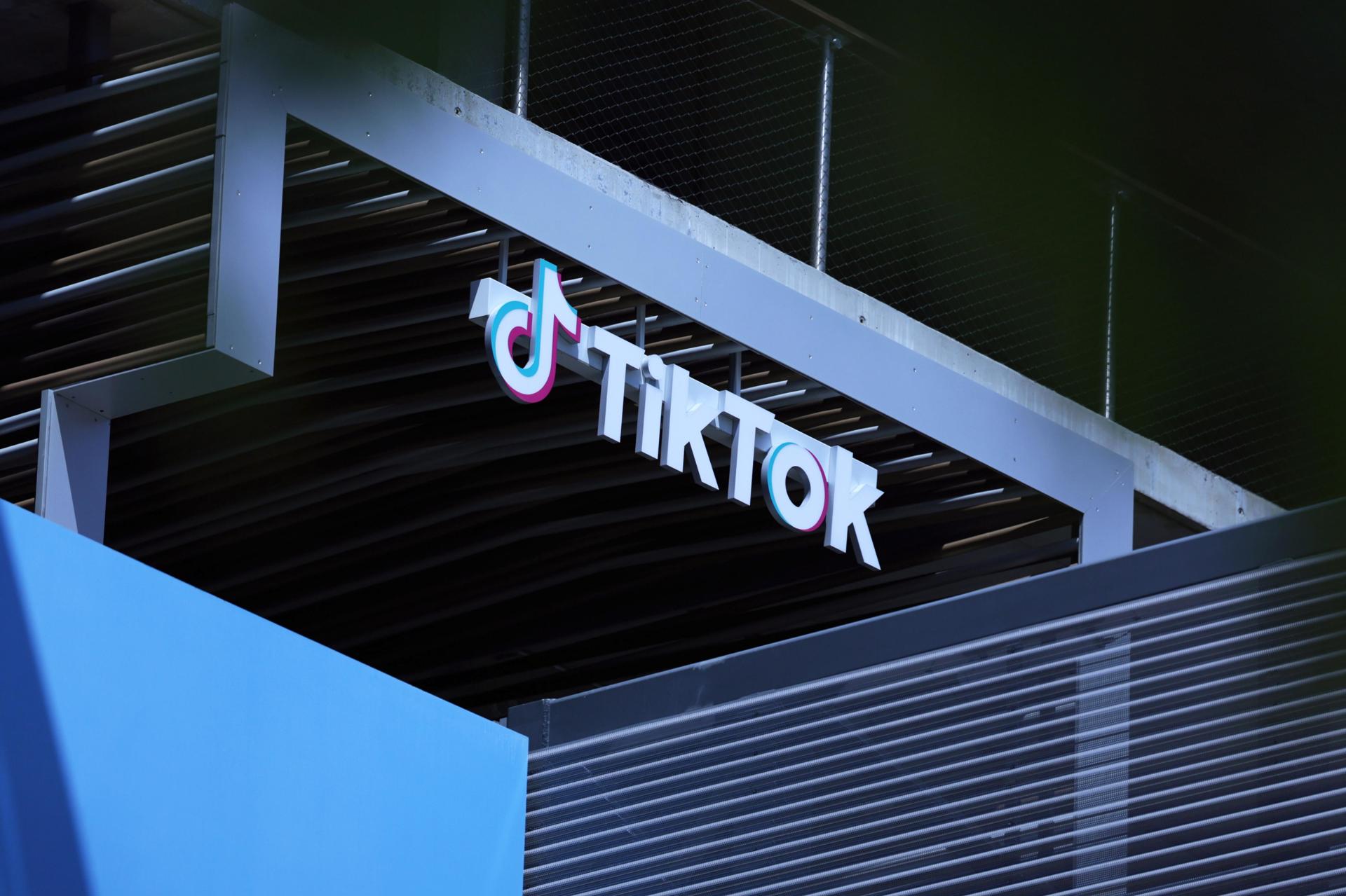 TikTok tacha de "pura ficción" la venta a Elon Musk para evitar su cierre en EE.UU.