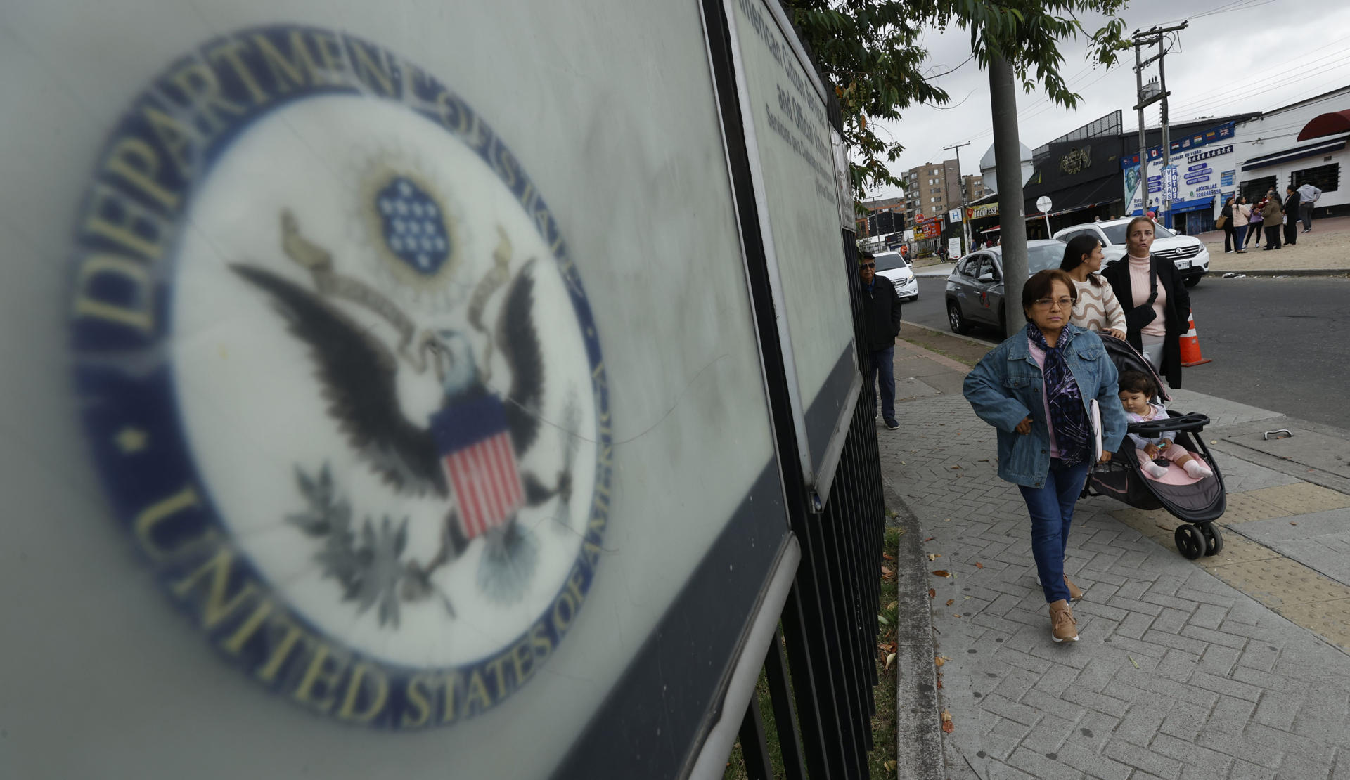 EE.UU. reanudará este viernes la atención consular en Bogotá y la emisión de visados