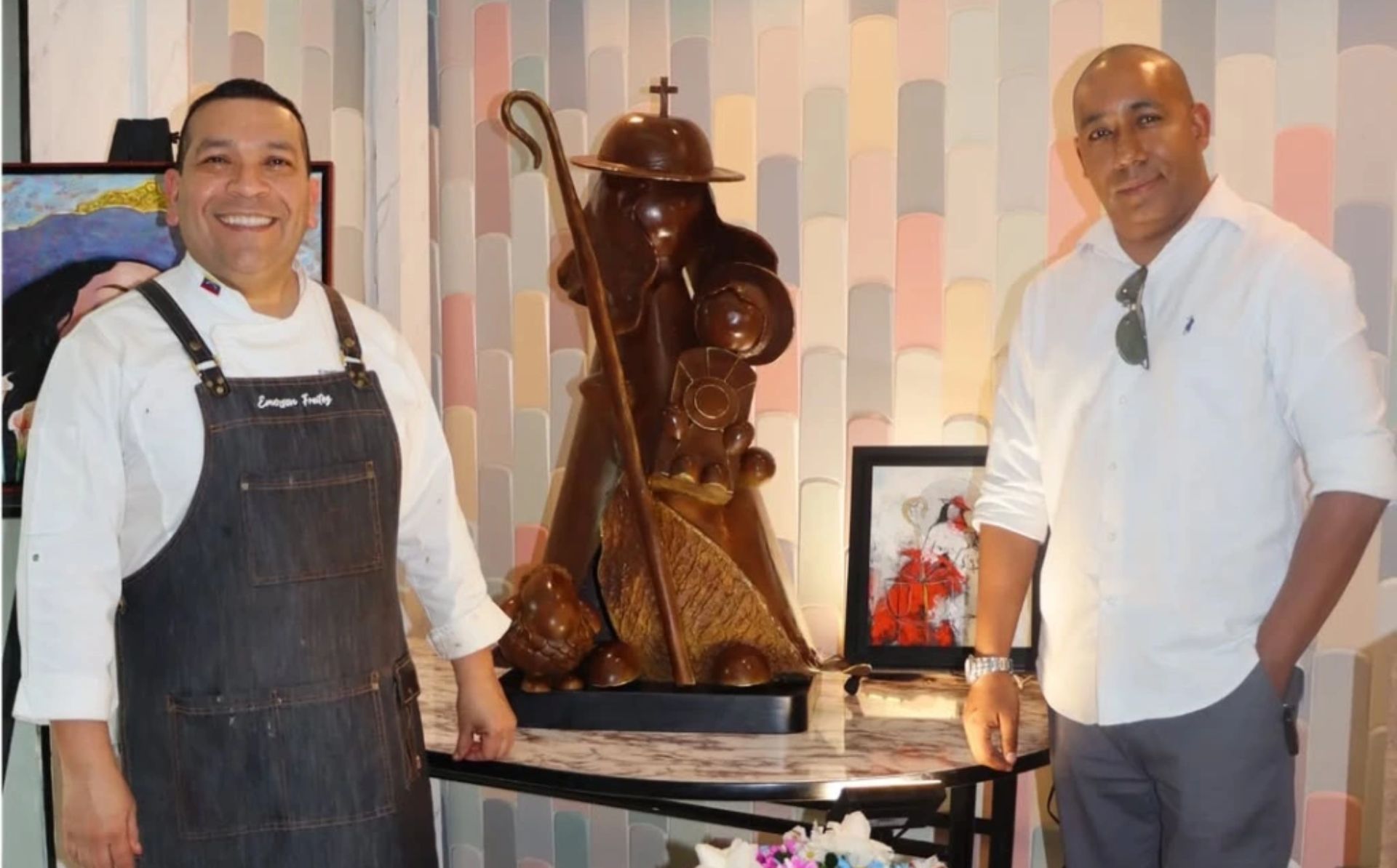 El Chef venezolano que rindió homenaje a la Divina Pastora con una enorme escultura de chocolate