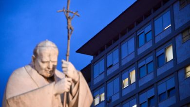 El papa sigue estable y continúa con el tratamiento y su actividad laboral en el hospital