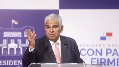 Panamá devolverá a 119 migrantes de diversas nacionalidades, deportados desde EE.UU., tras servir como "puente"