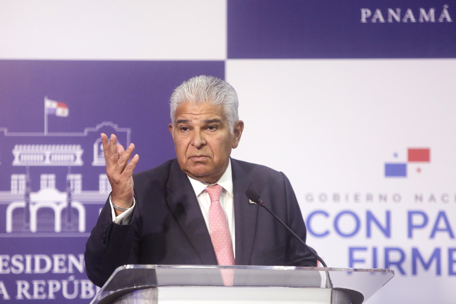 Panamá devolverá a 119 migrantes de diversas nacionalidades, deportados desde EE.UU., tras servir como "puente"