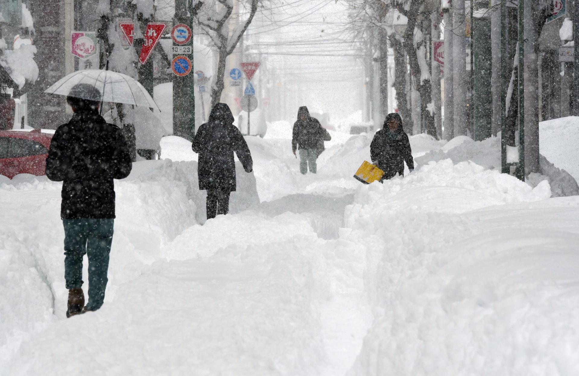 Un muerto en Japón tras las nevadas más altas jamás registradas en el norte del país