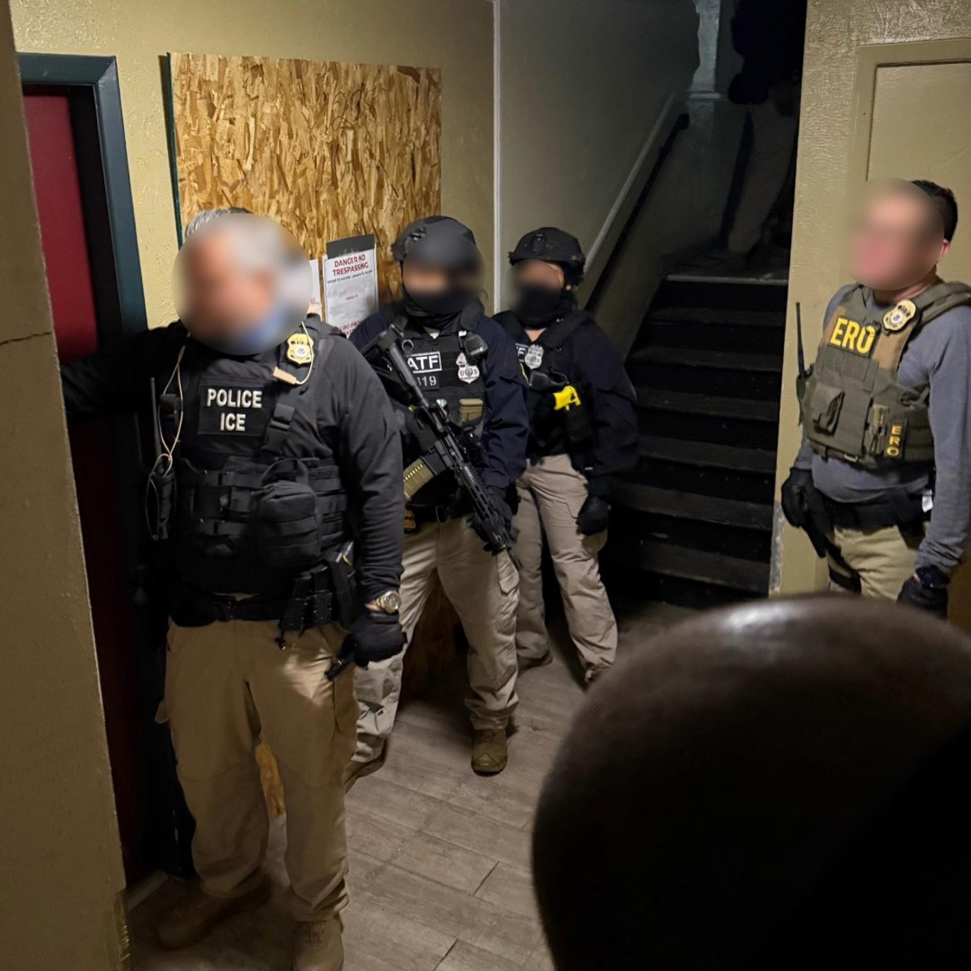 Denuncian redadas sin orden judicial en Denver y otros abusos a migrantes y ciudadanos