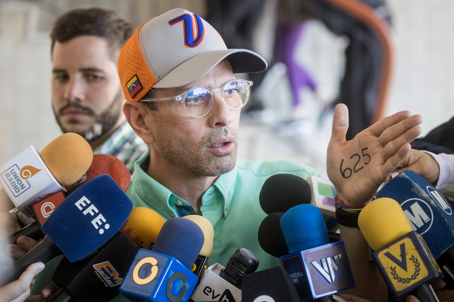 Capriles cree que calificar a migrantes venezolanos de delincuentes es dantesco
