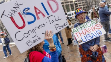 Trump pone fin a la histórica Usaid, mientras sus trabajadores recogen sus pertenencias
