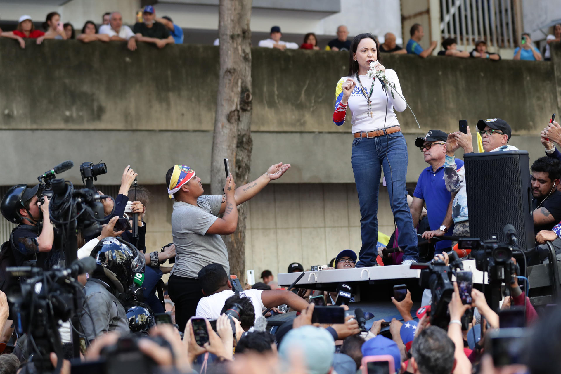 María Corina Machado responsabiliza a Maduro del fin de la licencia de Chevron