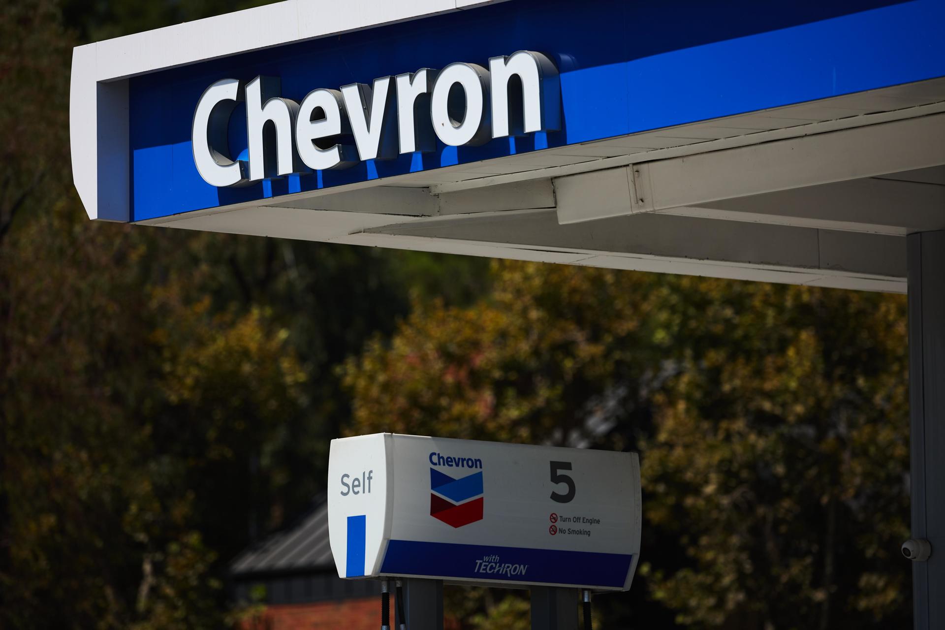 EE.UU. pone fin a la licencia de Chevron en Venezuela y le da un mes para salir del país