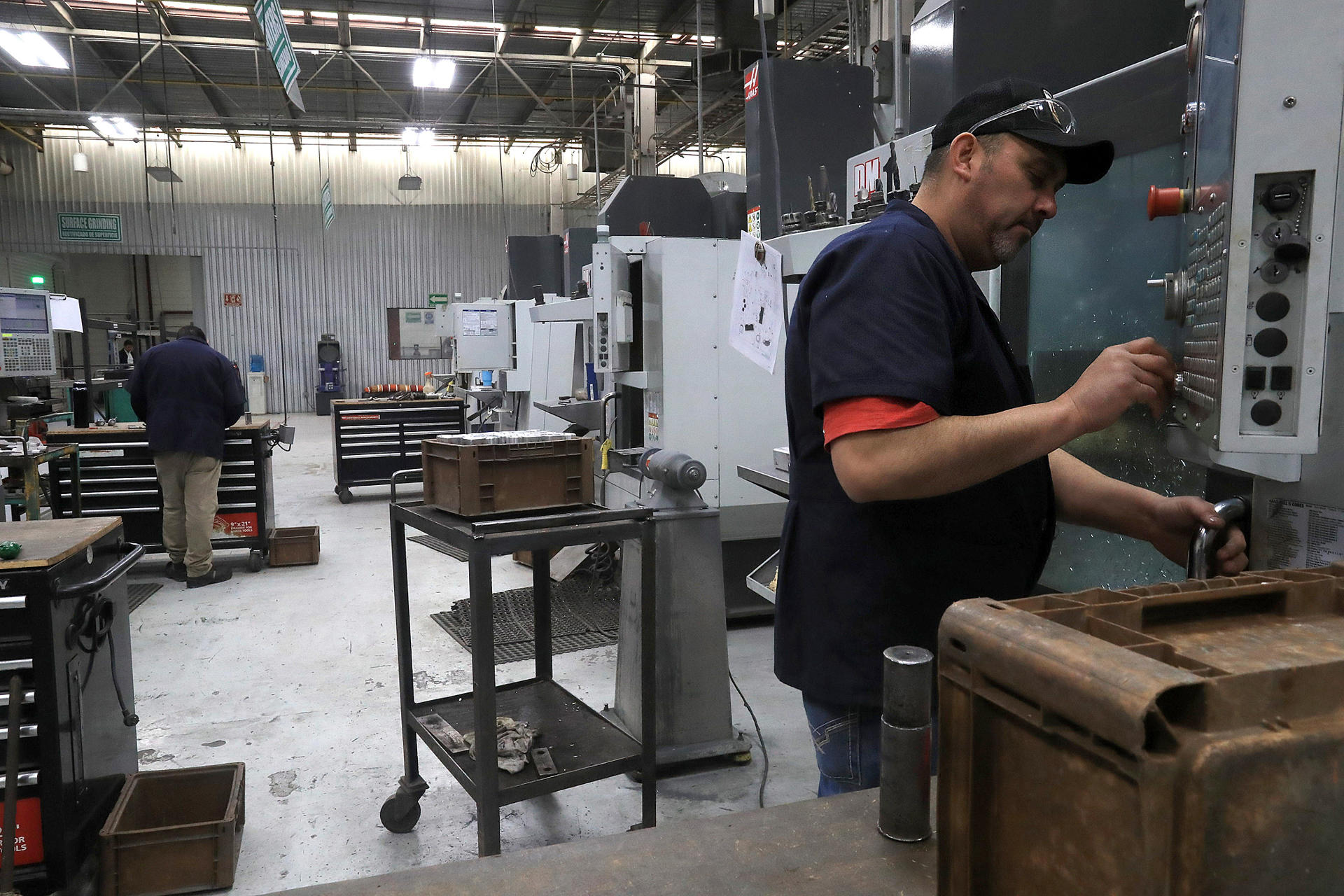 ¿Qué productos subirán de precio por los aranceles de EE.UU. a México, Canadá y China?