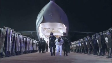 EE.UU. deporta a El Salvador a otras 17 personas que asegura que son miembros del Tren de Aragua y MS-13