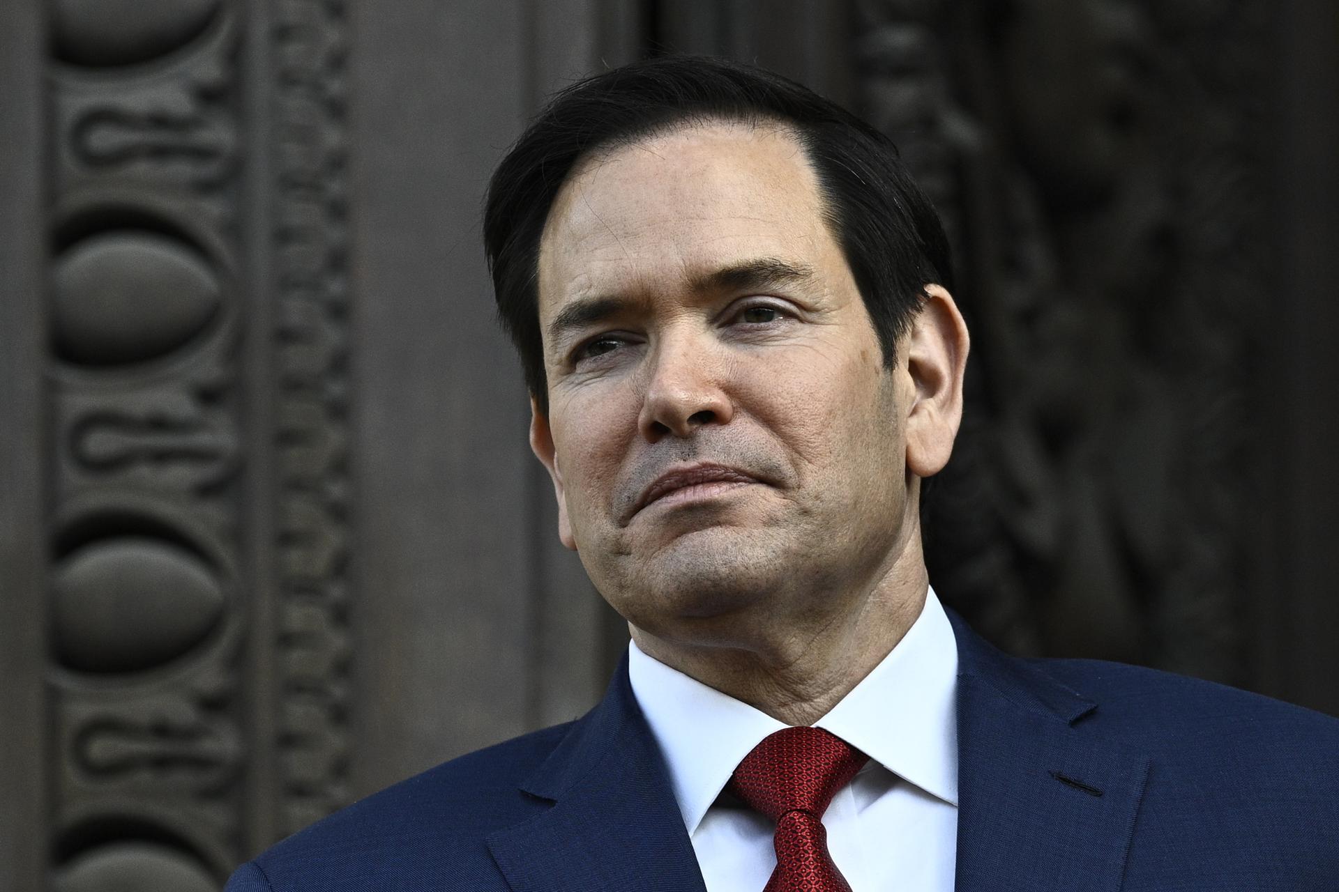 Marco Rubio defiende deportación de inmigrantes, pero sostiene derecho al debido proceso