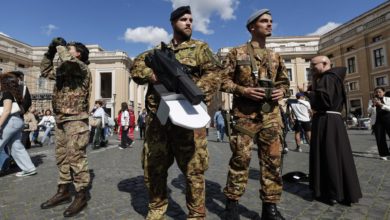 Más de 128.000 personas han visitado ya la capilla ardiente del papa Francisco