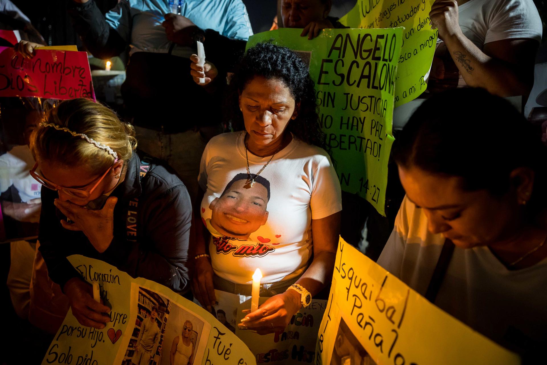 Familiares de venezolanos presos en El Salvador piden a Bukele liberar a los migrantes