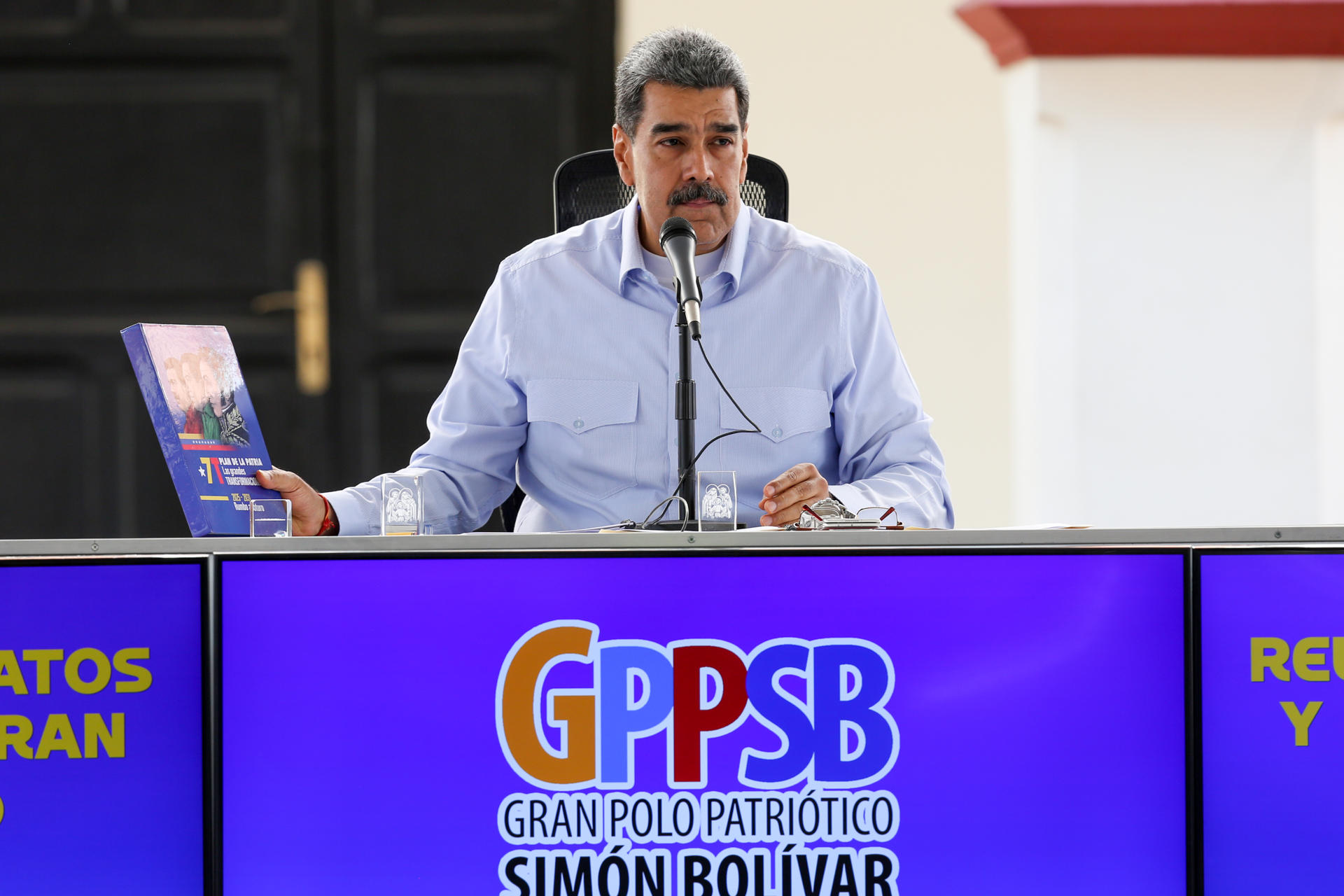 Maduro ordena activar un "plan especial" para la temporada de lluvias en Venezuela
