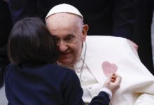 El papa Francisco murió a las 7.35 horas de este lunes