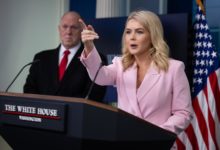 La Casa Blanca confirma el arresto de 800 indocumentados en Florida con ayuda de policías