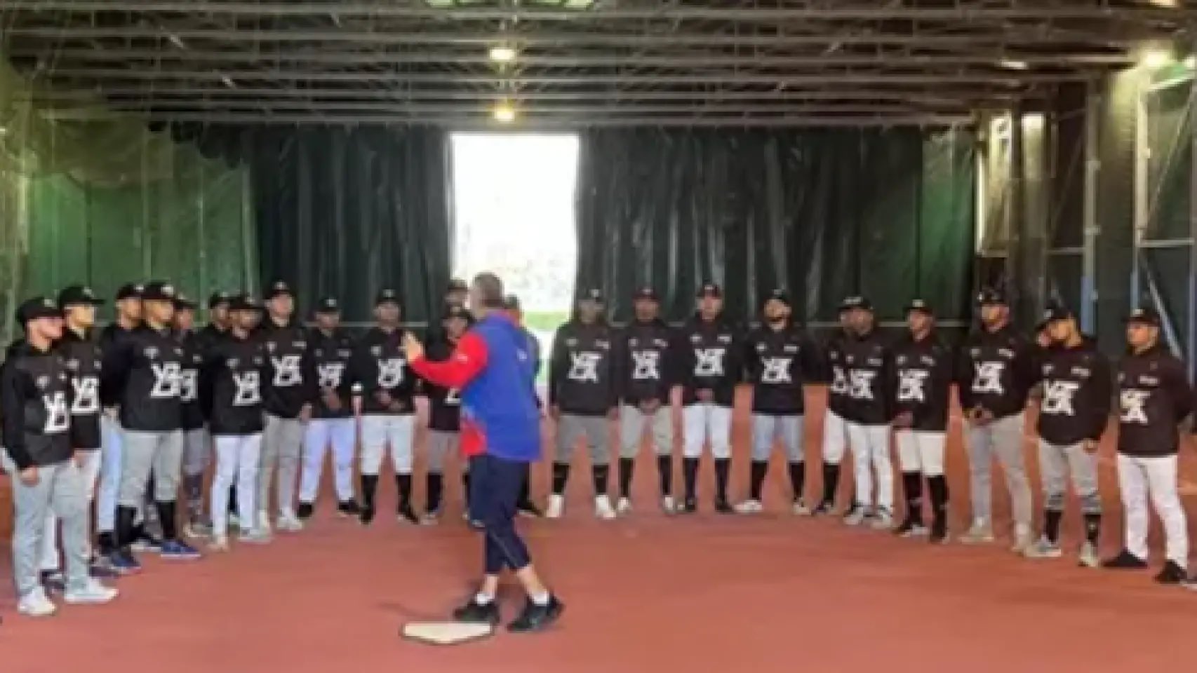 Beisbolistas venezolanos solicitan asilo en España tras quedar varados en Barcelona