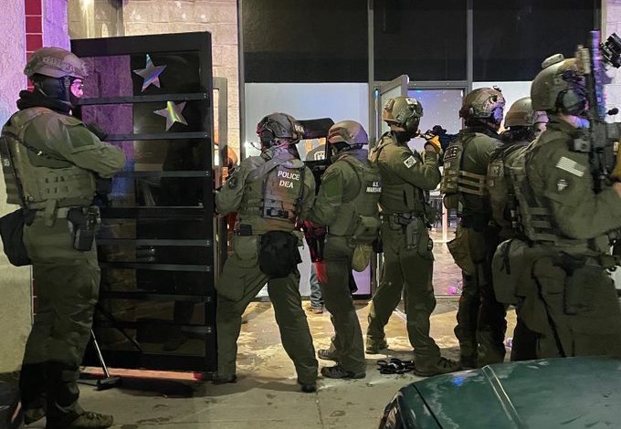 La DEA detiene a más de 100 inmigrantes en un "night club" de Colorado (+VIDEO)