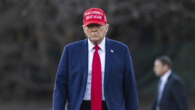 Los primeros 100 días de Trump: su giro migratorio amenaza con crear una crisis constitucional