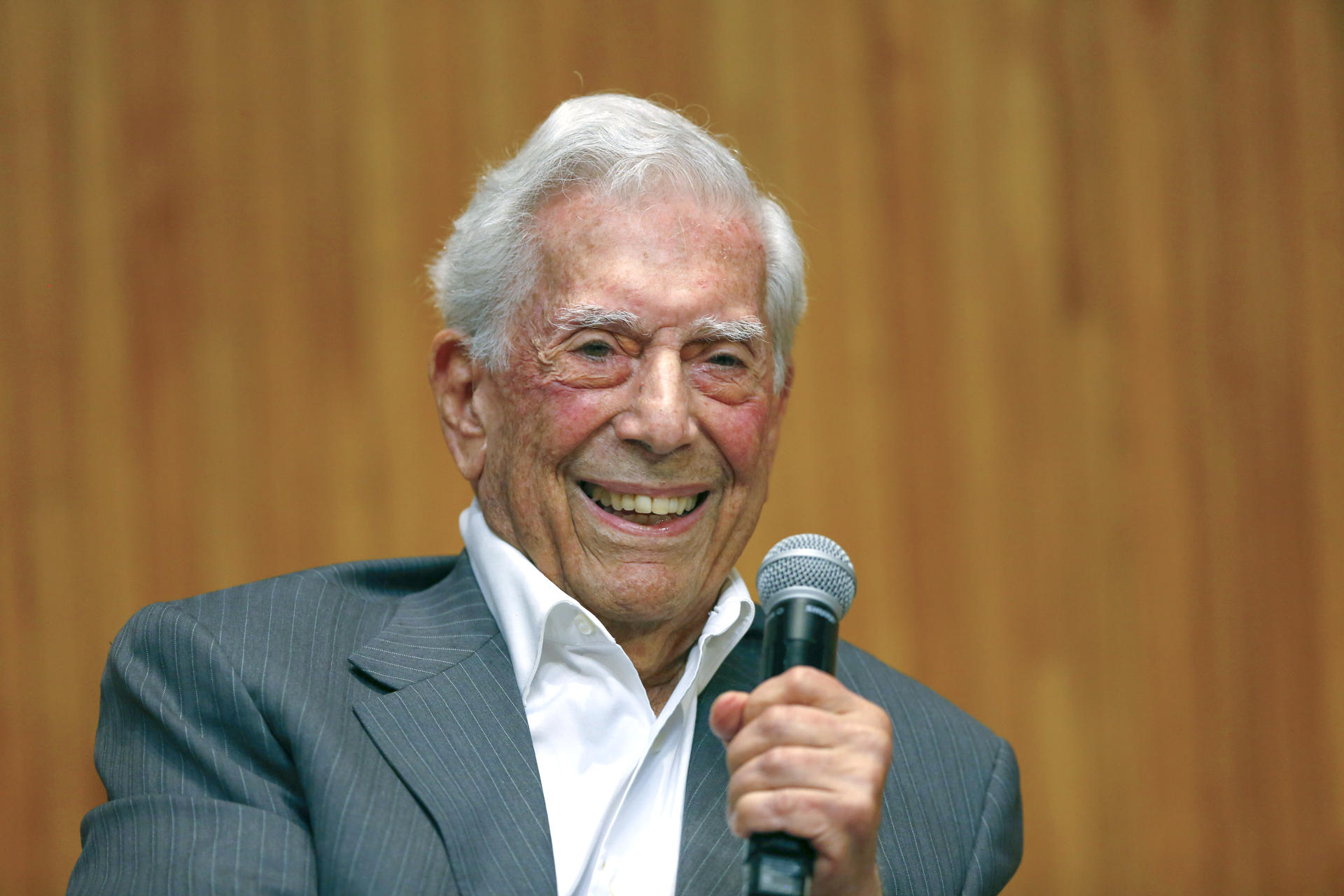 Mario Vargas Llosa fallece en Lima a los 89 años, informa su familia