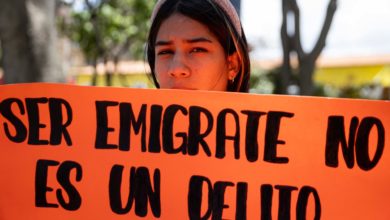 Indocumentados afrontan el dilema de inscribirse o no en el registro impuesto por Trump