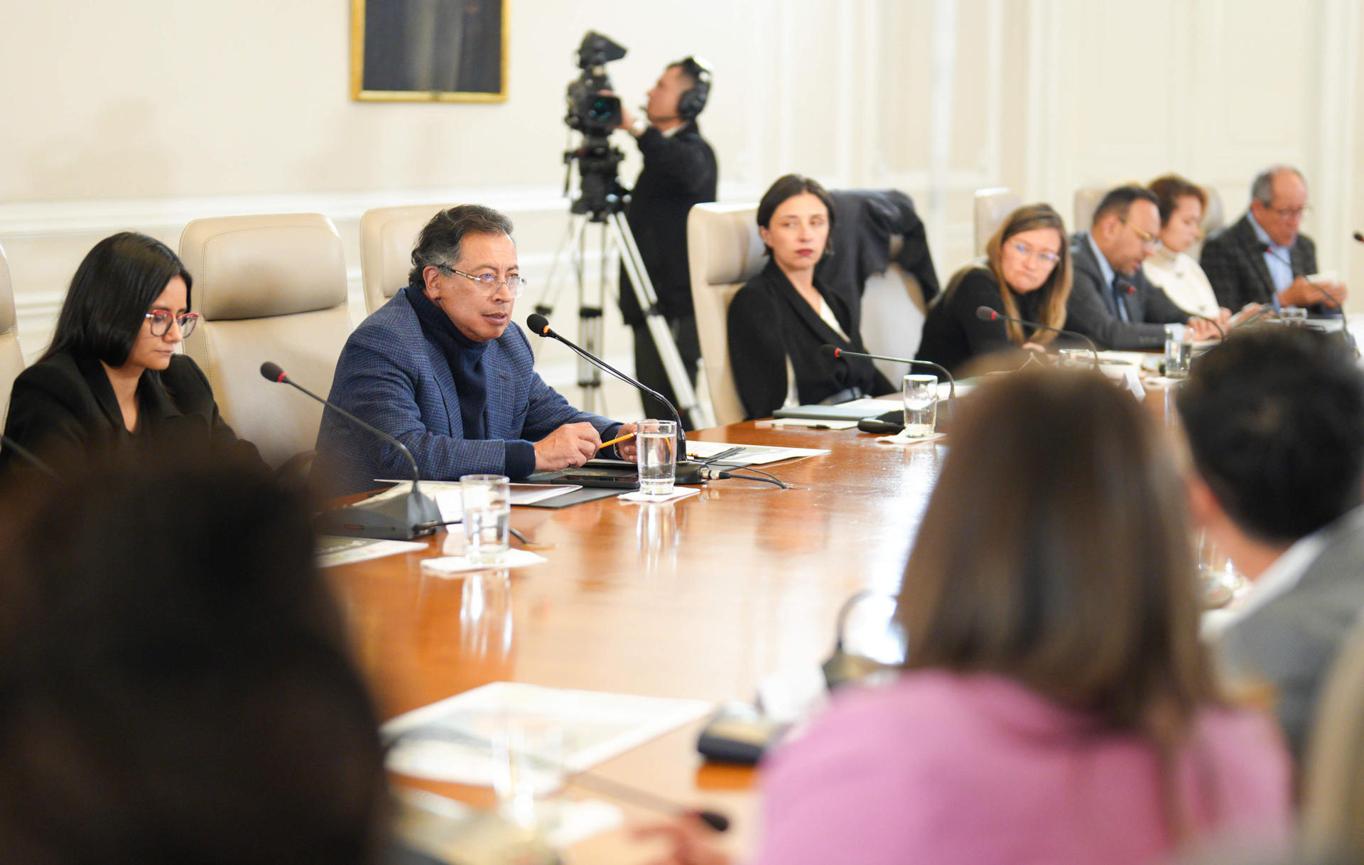 El presidente de Colombia dice que Estados Unidos le retiró la visa