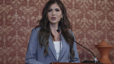 Un juez bloquea el intento de Trump de acabar con el programa TPS para venezolanos
