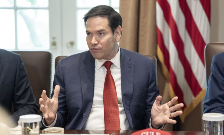 Marco Rubio dice que los venezolanos que perderán su amparo migratorio pueden pedir asilo