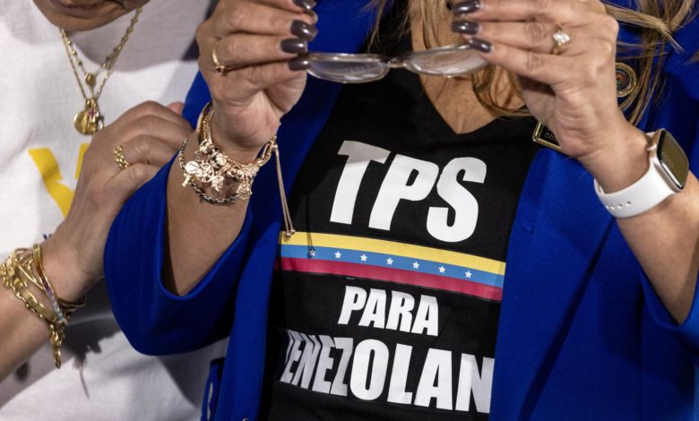 Advierten limbo migratorio para unos 350.000 venezolanos en EE.UU. tras "histórico" fallo